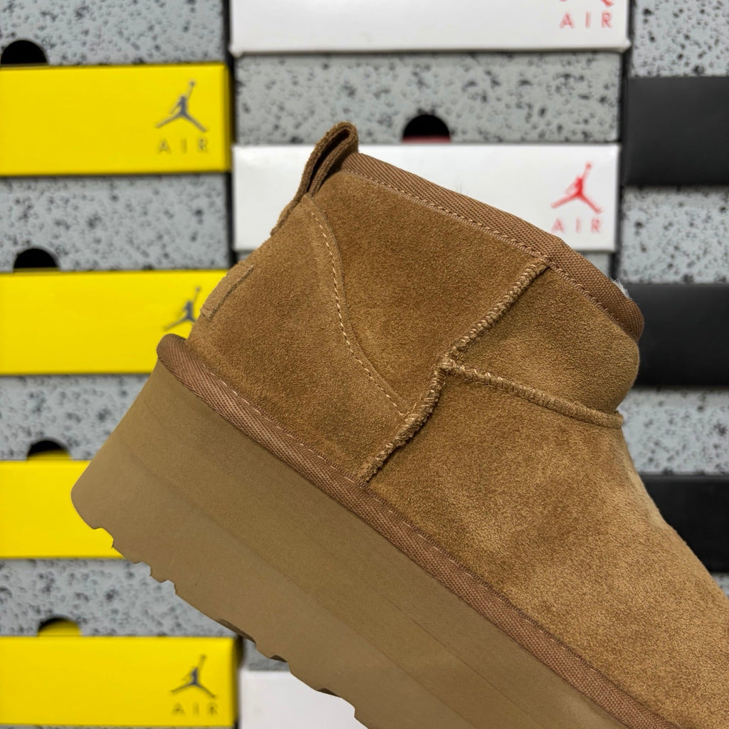 UGG Kallen Lace Platform Ankle Boot – Suede Boot with Shearling Lining, Tonal Cross-Strap Closure & Chunky Tonal Platform Sole in Chestnut