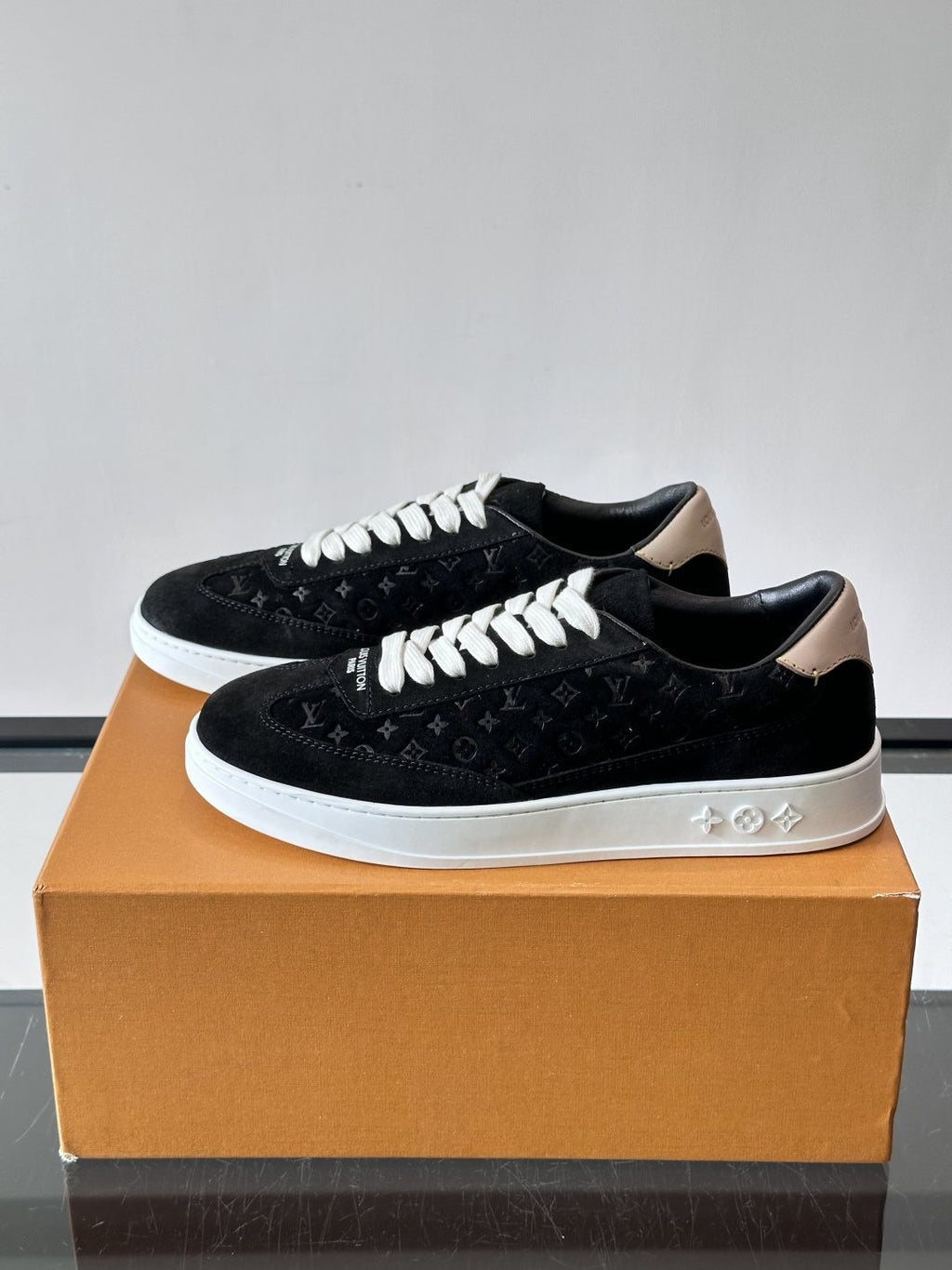 Louis Vuitton Flash Low-Top Sneakers