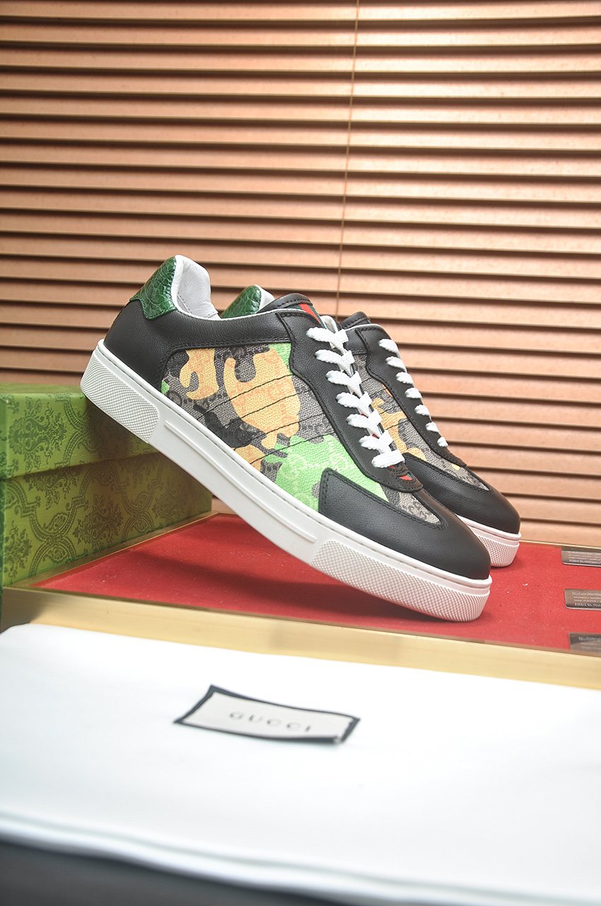 Gucci Men's Patterned Panel Low-Top Sneakers - Contrast Sole