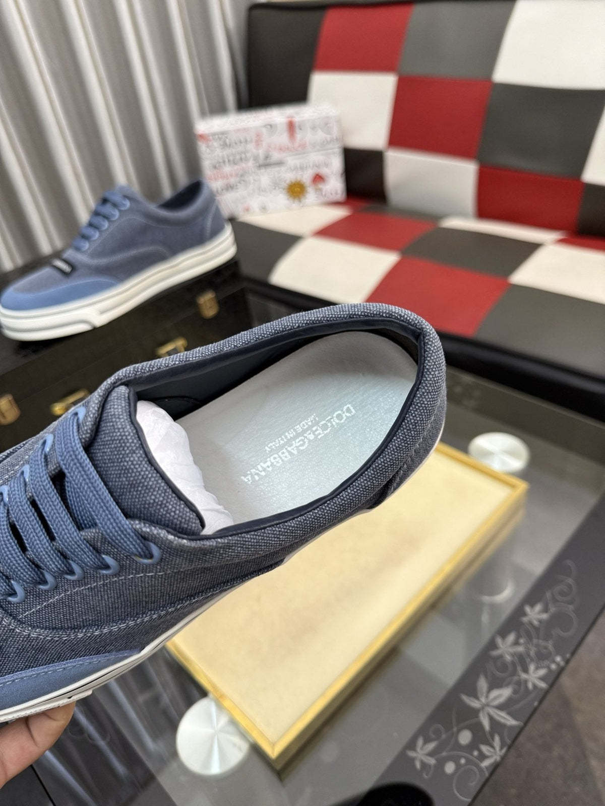 Dolce & Gabbana Low-Top Lace-Up Sneakers - Contrast Tongue Label